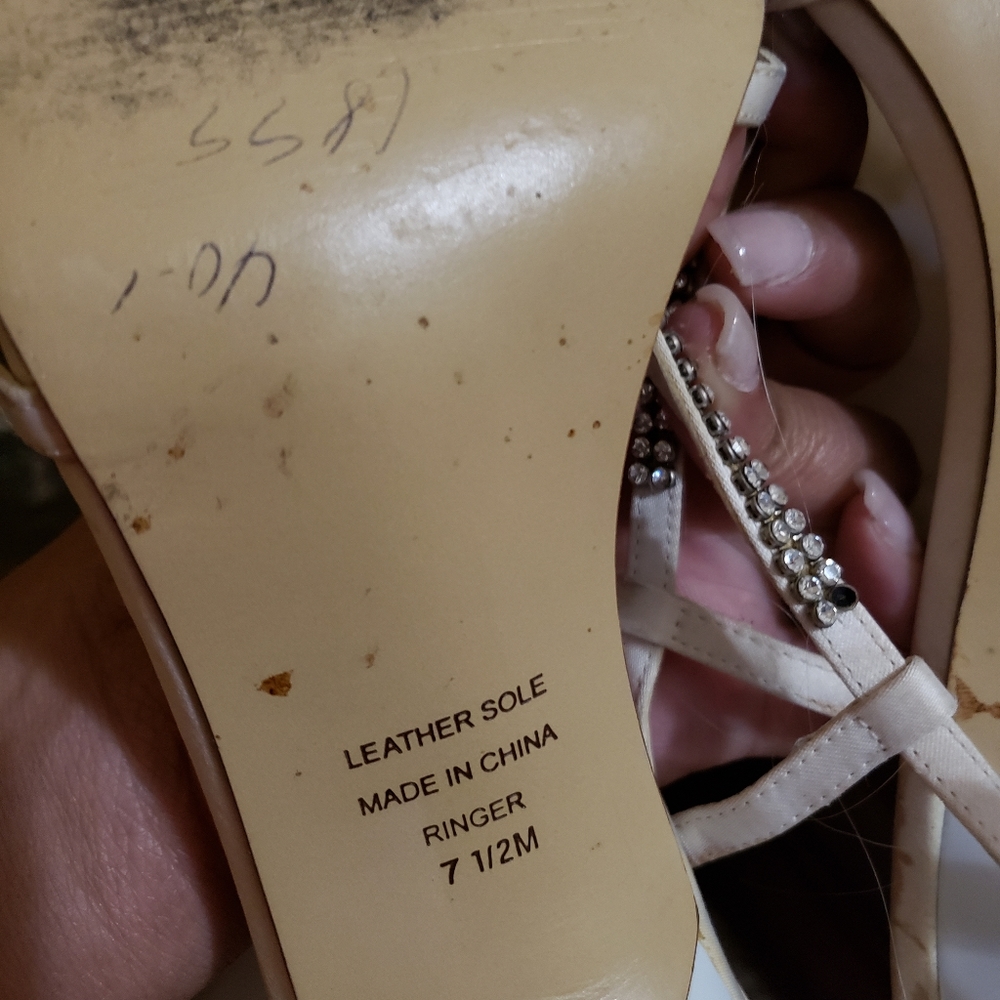 Heels - Picture 6 of 6
